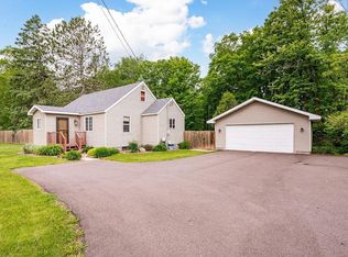 4911 Maple Grove Rd, Hermantown, MN 55811