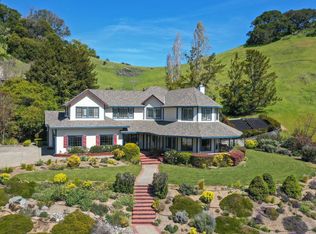44 Oak Valley Dr, Novato, CA