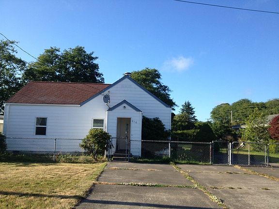 2nd image of 210 E Pacific Ave