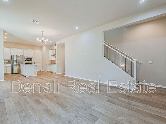 5th image of 25221 N 21st Ave