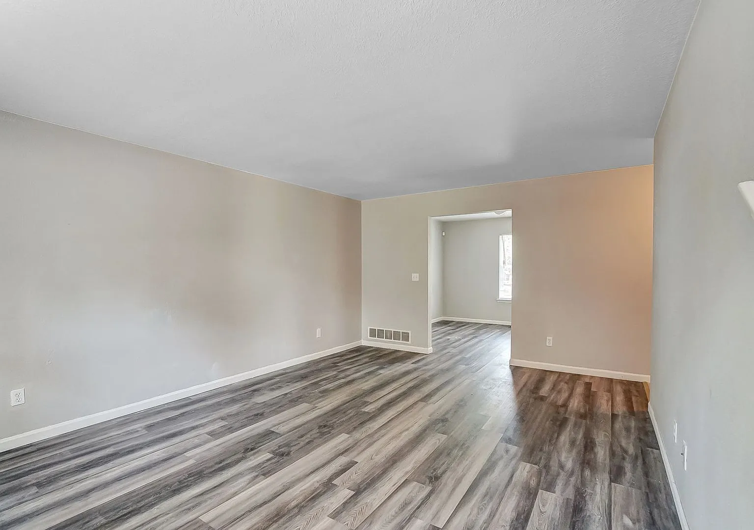 3612 Willow Run Dr — Photo 3