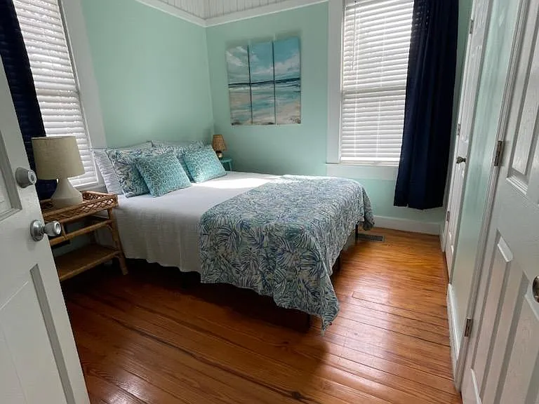 702 Someruelus St — Photo 12