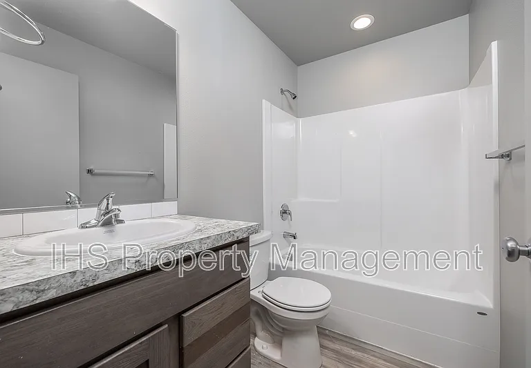 2511 Ronan St #A — Photo 12