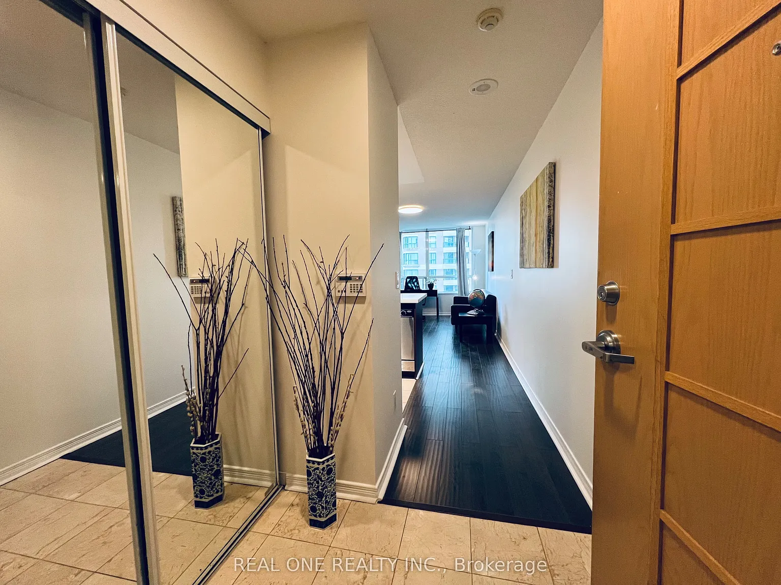 1 bed, $2,350 — Photo 4