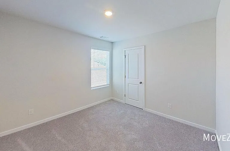 161 Davis Dr — Photo 36