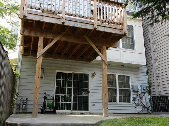 4th image of 12010 Lynford Ln