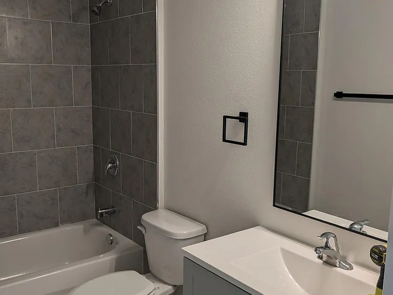 2nd Bathroom