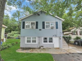 21 Skidmore Trl, Hopatcong, NJ 07843