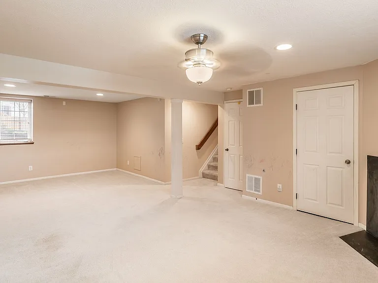 6342 Downwing Ln — Photo 27