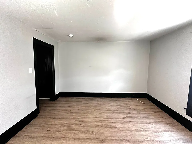 330 Lowell St #2 — Photo 12