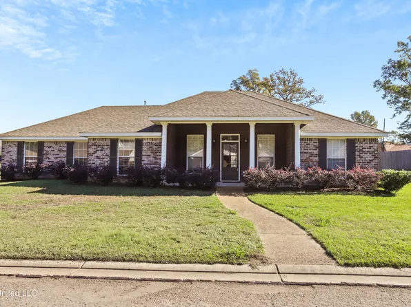 102 Cherry Bark Way, Pearl, MS 39208