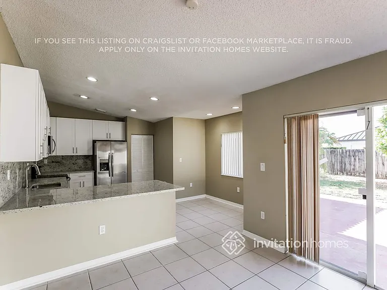 14305 SW 164th Ter — Photo 6