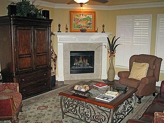 4th image of 11883 Westlawn Ln