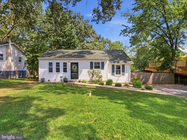 8055 Maywood Ave, Pasadena, MD 21122