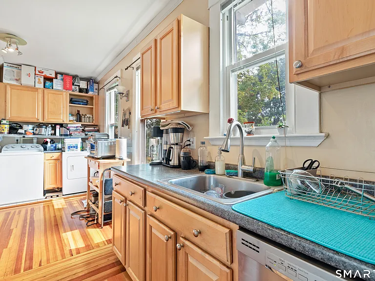 253 W Elm St #2 — Photo 5