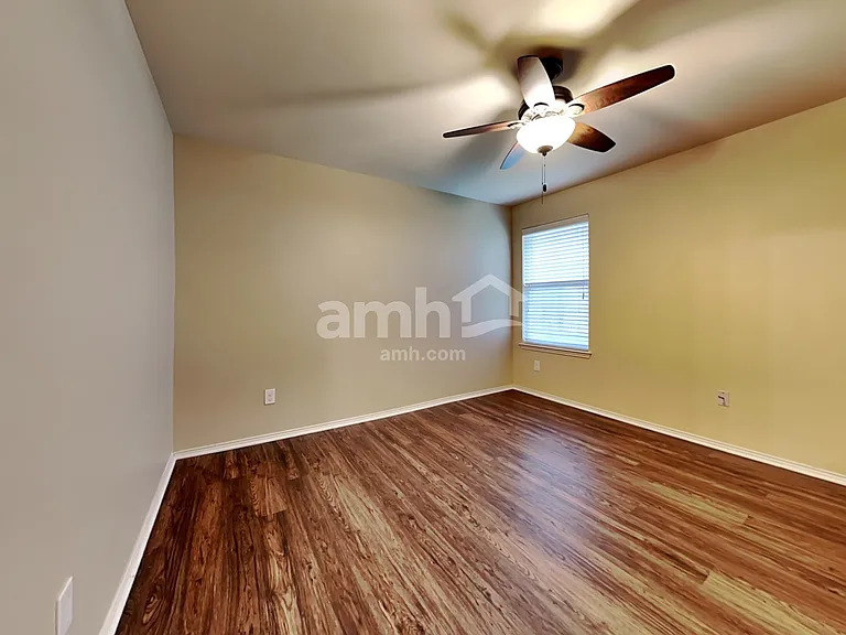 10305 Fossil Valley Dr — Photo 17