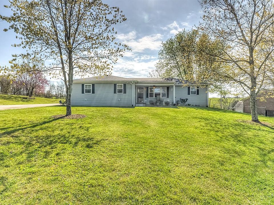 1st image of 613 Hunter Ln