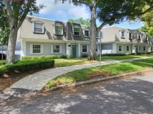 1712A Belleair Forest Dr, Clearwater, FL