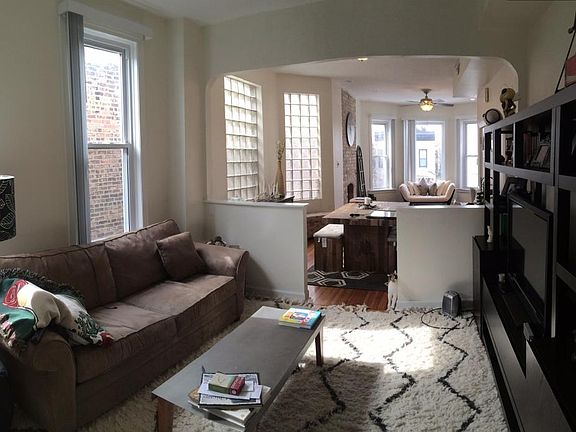 4th image of 2519 N Francisco Ave APT 2