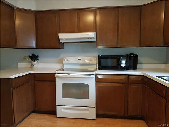 4th image of 10002 Mueller Ct