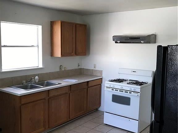 3rd image of 447-449 2nd Ave