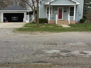 345 N East St, Fenton, MI 48430