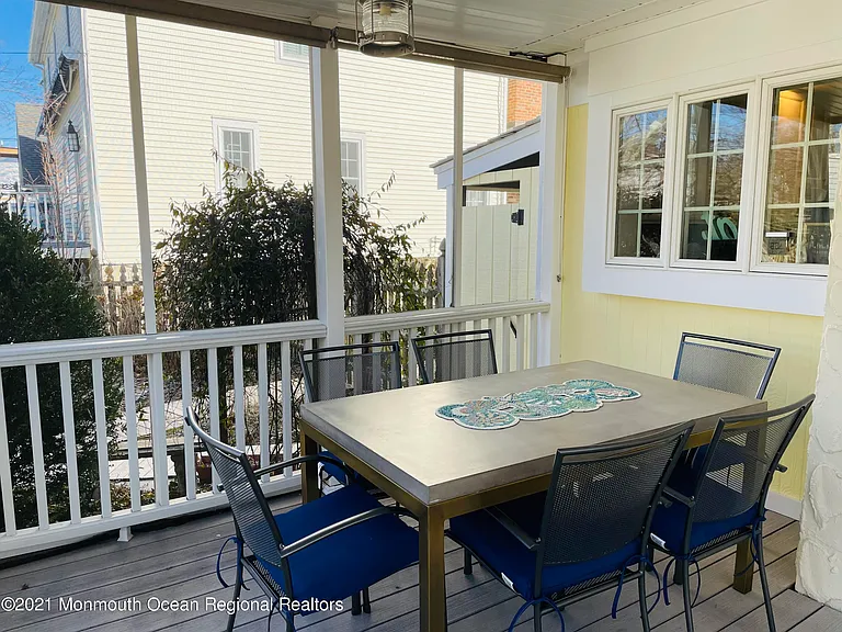 506 Monmouth Ave — Photo 16