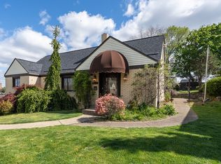 142 Green Dr, Pittsburgh, PA 15236