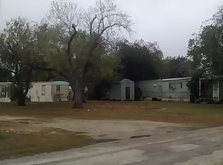 806 S Tyler St #2, Beeville, TX 78102