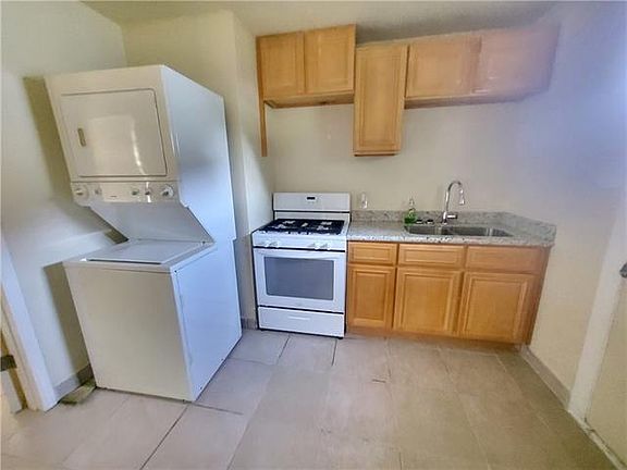 4th image of 5737 Cameron Blvd