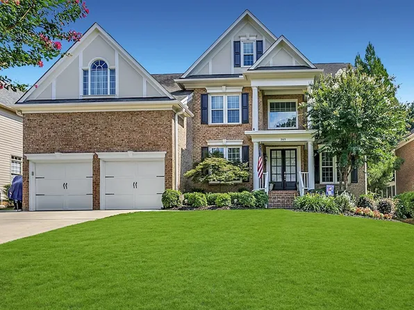 205 Arborhill Ln, Holly Springs, NC 27540