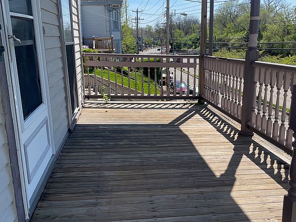 large Front porch for relaxing