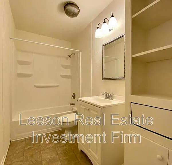 1311 Elsa Jane St — Photo 8