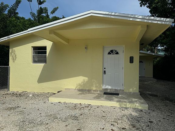 2nd image of 220 W Indies Rd