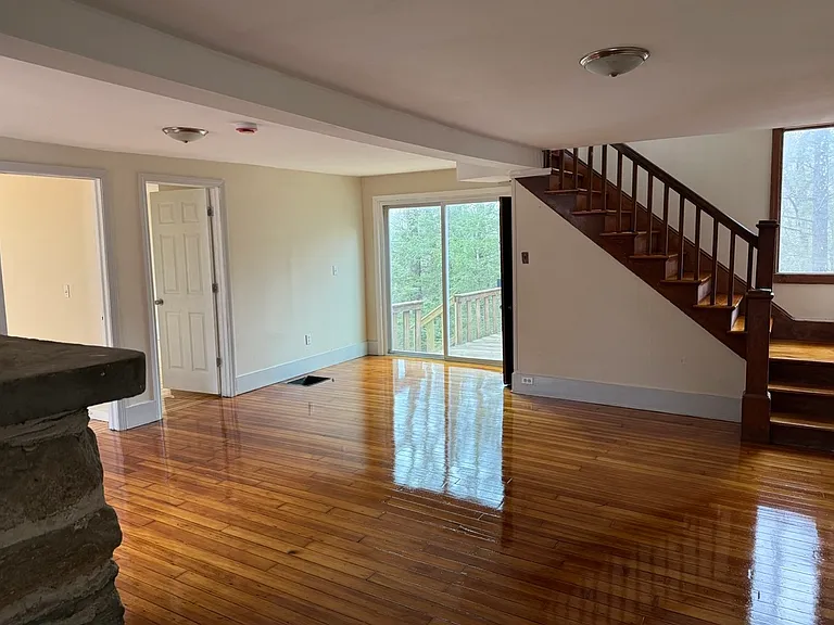 300 Amherst Rd — Photo 3