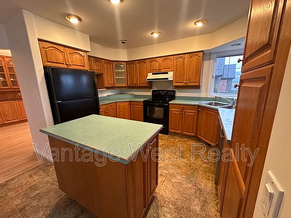 2nd image of 2368 Nahanni Ct