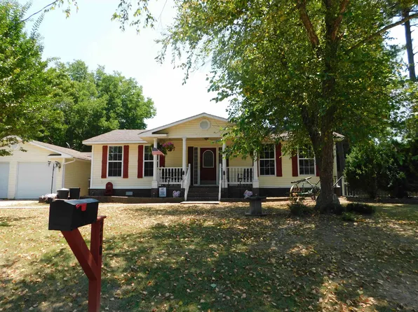 210 Tabor St, Imboden, AR 72434