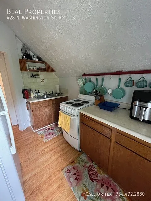2 bed, $1,260 — Photo 2