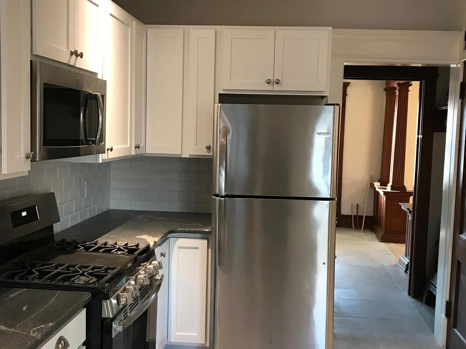 810 Maryland Ave — Photo 2