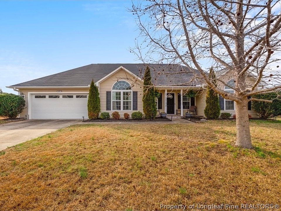 1st image of 439 Carolina Oaks Cir