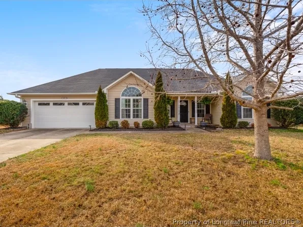 439 Carolina Oaks Cir, Linden, NC 28356