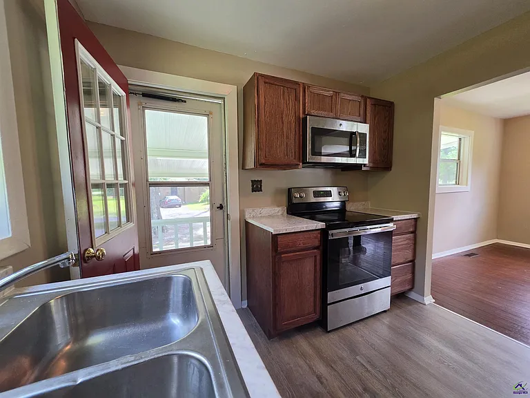 137 State Highway 257 — Photo 12