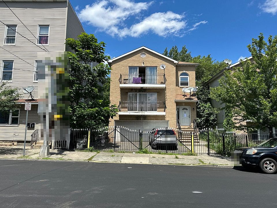 1st image of 542-544 15th Ave