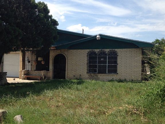 3rd image of 2512 Ebony Ave