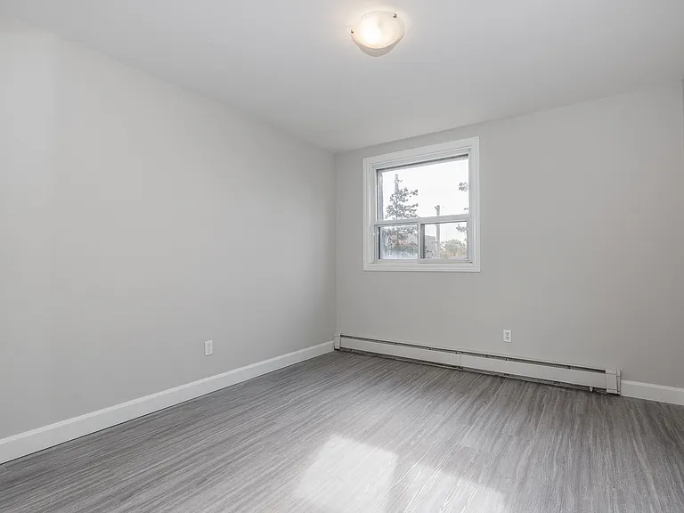 204 Lisgar Ave — Photo 18