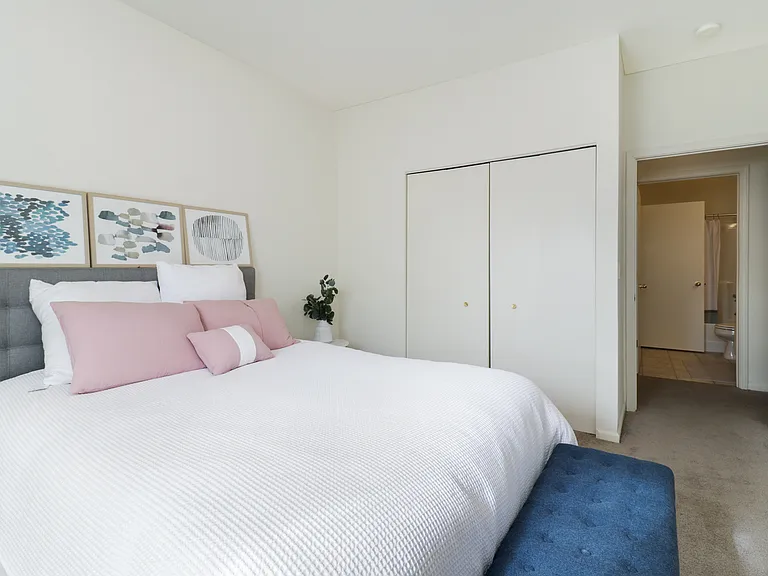Spare Bedroom - Sm2x2C