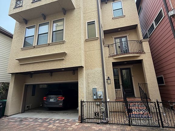 2nd image of 1433 W 23rd St Unit D