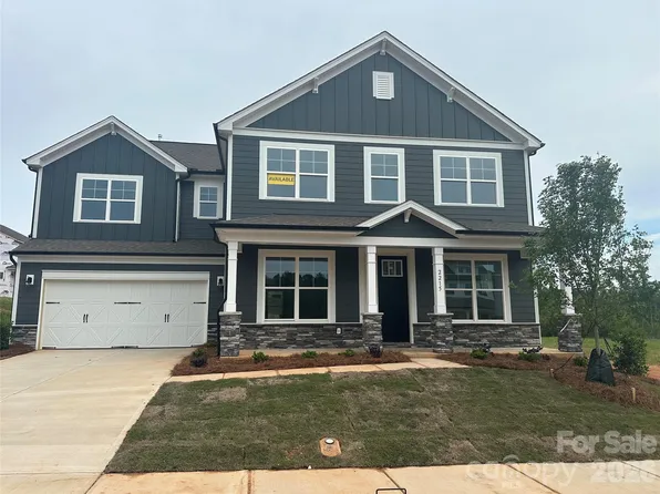 2215 Tabor Rd, Sherrills Ford, NC 28673