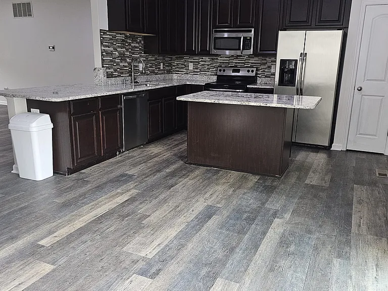 792 Jacobsen Cir #792 — Photo 4
