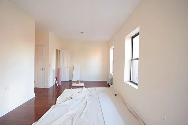 Rented by Rolling Stone Realty LLC | media 42